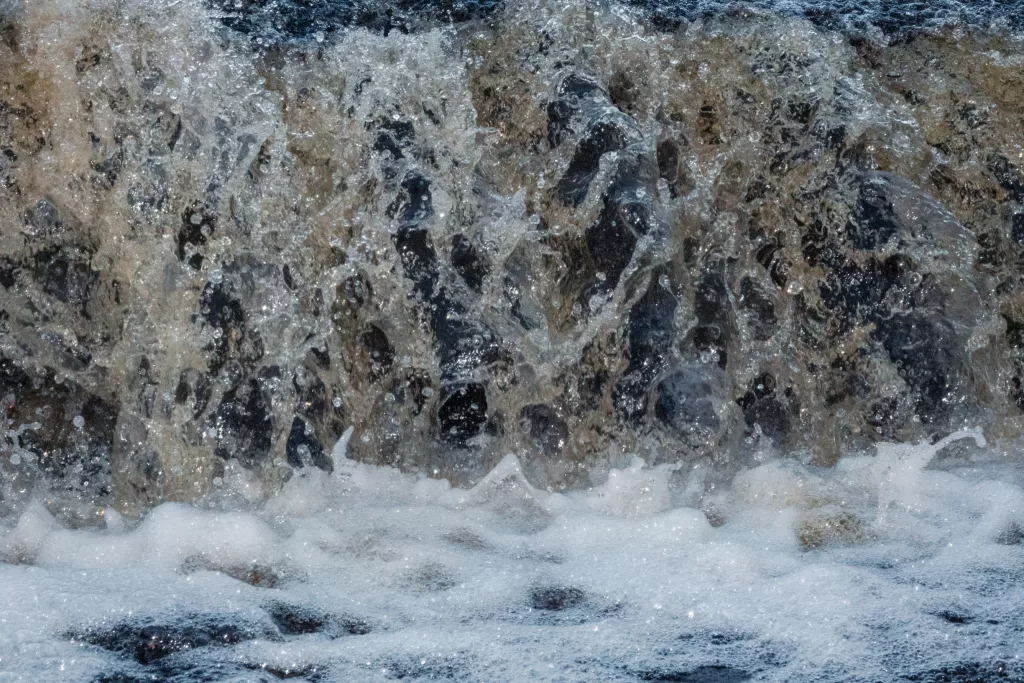 Linn Jaw Weir with water